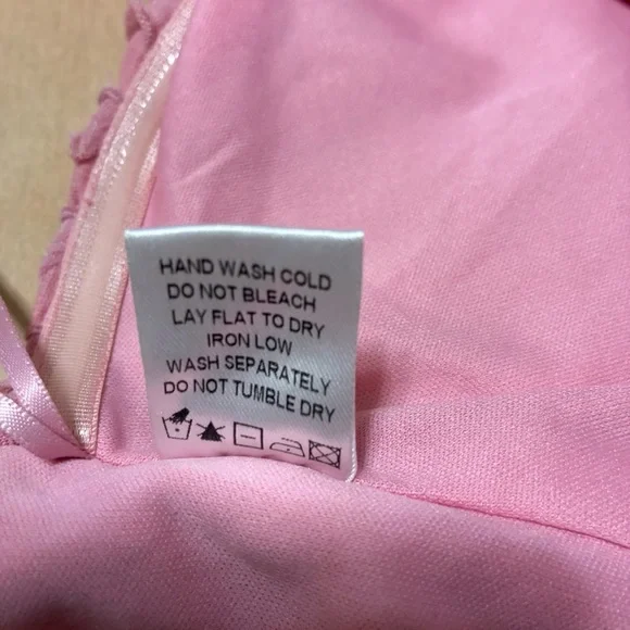 Superdown Kali Ruffle Scarf Top Women’s M Pink Barbie Handkerchief Hem - Picture 8 of 8